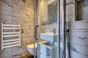 Bedroom One Ensuite- click for photo gallery